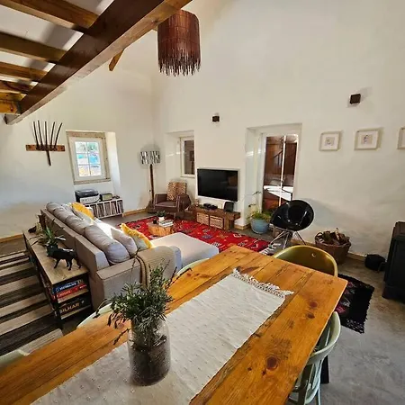 Casa Com Piscina E Vista Montanha Alenquer Holiday home *