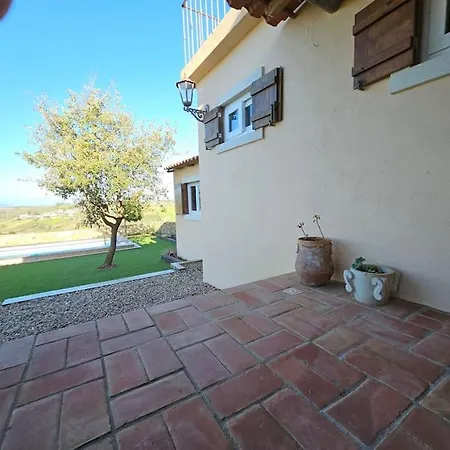 Holiday home Casa Com Piscina E Vista Montanha Alenquer Pereiro da Palhacana